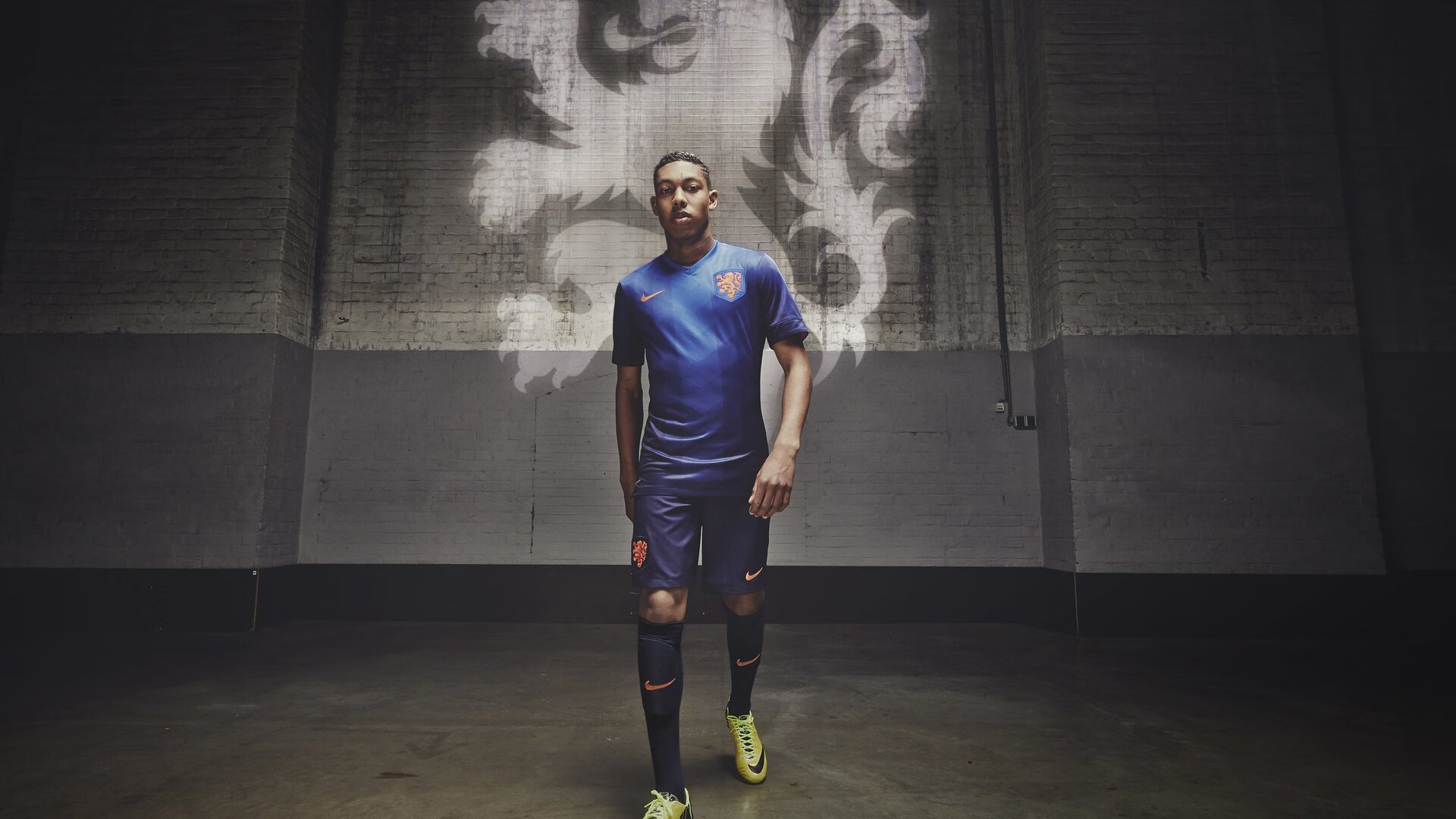 纳达尔巅峰对决，Uzi与80激战DWG分钟，绝杀胜负难料！